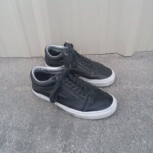 Vans Sk8-Low All Black Leather Women’s Size 8 – Rare & Stylish Skate Classic